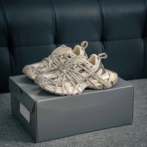 Zapatos de Lona de Alta Gama con Cordones y Malla, Marcas de Lujo con Nuevos Elementos de Diseño Modernos que Representan el Estilo de Diseñador de Alta Gama - Product Image 2