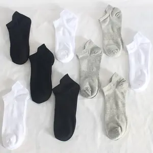 Chaussettes de bateau en maille respirante de vente en gros d'usine en Chine KTS-01 Chaussettes de cheville en coton polyester mince avec logo personnalisé pour hommes et femmes