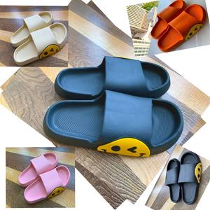 Zapatillas de almohada de muestra gratis, zapatillas de cara sonriente, sandalias deslizantes, antideslizantes, para interiores y exteriores, con punta abierta, Spa, gimnasio, casa informal - Product Image 5