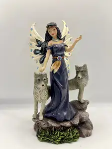 Home artesanato resina decoração mulher indiana com escultura lobo