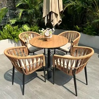 Ensemble de jardin de luxe léger en alliage d'aluminium pliable pour l'extérieur, table et chaises de négociation pour salon de thé, café, salle à manger