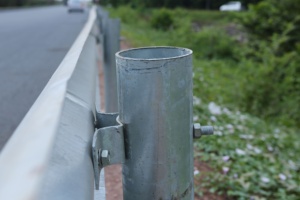 Système de clôture de protection extérieure en acier pour autoroutes et voies ferrées, clôture de sécurité métallique anti-rouille thermolaquée pour les infrastructures - Product Image 6
