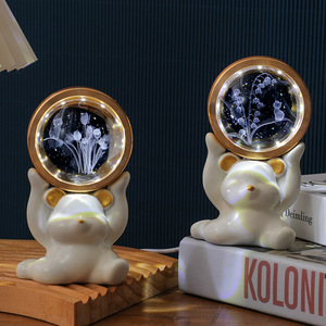 Veilleuse créative en forme de petit ours, gravée en 3D, style européen, en résine synthétique, boule de cristal, ornement de bureau, décoration de chambre - Product Image 2