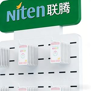 Exhibidor Metálico de Doble Cara para Accesorios de Teléfono, con Ganchos y 4 Ruedas, para Tiendas - Product Image 5