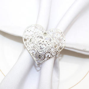 Günstige Valentinstag Servietten ring halter Metall Liebe Servietten ring Aushöhlen Herzform Servietten ringe für die Hochzeit - Product Image 5