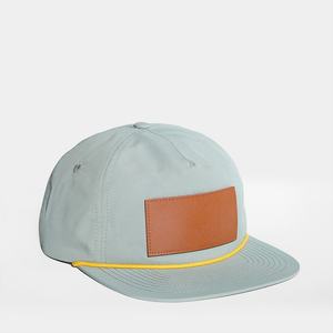 Gorras de 5 Paneles con Parche de Cuero Personalizado, Gorras de Nylon con Cierre a Presión - Product Image 4