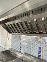 Remorque de restauration mobile entièrement équipée avec cuisine, plancher bas, pour vente de nourriture, food truck, stand de vente ambulante