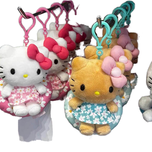 Peluche de Hello Kitty con diseño de Hawái Swing y piel oscura, para mochila y bolso - Product Image 3