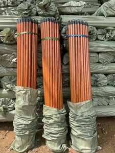 Bâton de <span class=keywords><strong>balai</strong></span> bon marché en gros <span class=keywords><strong>d</strong></span>'usine à usage domestique et fabrique un manche de <span class=keywords><strong>balai</strong></span> - Product Image 3