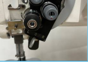 UH1565N Double Needles Compound Feed Flat Bed Split Needle Bar Lockstitch Industrial Home Use Motor Iron Engine Gear <b>Sewing</b> - Product Image 4