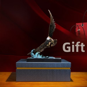 Grande décoration de bureau en laiton gravée Aigle aux ailes éployées, symbole de grande <span class=keywords><strong>ambition</strong></span>, idéale pour les cadeaux d'affaires et les inaugurations d'entreprise - Product Image 6