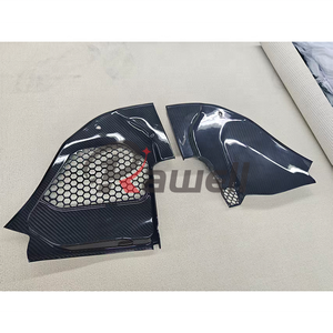 Protection de compartiment moteur en carbone sec pour BMW Série 5 G30 2017-2024 - Product Image 2