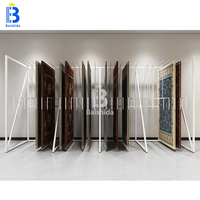 Magasin de détail moderne personnalisé conçu fer pulvérisation épicerie vitrine usine directe couverture présentoir avec étagère à tapis