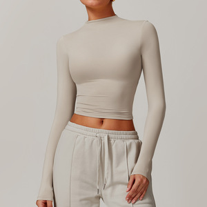 T-shirt court à col montant pour femme, imprimé personnalisé, 78% polyamide 22% élasthanne, pour yoga, gym, sport, manches longues, coupe ajustée - Product Image 3