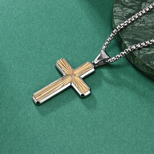 Collar con Colgante Cristiano de los Celtics, Resistente al Agua, Collar con Cruz de Jesús, Acero Inoxidable Plateado, Venta al por Mayor - Product Image 4