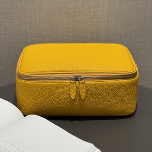 Sac de toilette en cuir véritable personnalisé avec logo, accessoires de voyage portables, pochette cosmétique, rangement, trousse de maquillage - Product Image 3