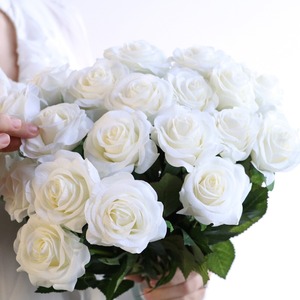 Rose artificielle en soie au toucher réel, magnifique fleur, bouquet floral pour mariage, décoration de fête à domicile, décoration de Noël, cadeau de la Saint-Valentin - Product Image 2