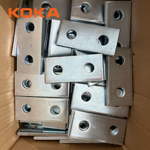 Accessoires de fixation pour plaques plates, galvanisés à chaud, pour canaux électriques - Product Image 1
