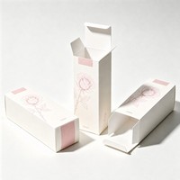 Maßgefertigte 30ml/50ml/100ml Recycelbare Faltbare Kosmetik-Pappschachteln mit Vierfarbdruck Heißprägung UV-Beschichtung Griff