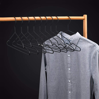 Porte-vêtements en fil métallique noir de haute qualité, sur mesure, en fer chromé, robuste, moderne, à un seul niveau, pour salon