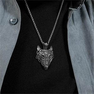 Retro Personal 3D Design Celtic Wolf Head Shaped Pendant Hip-Hop Stainless Steel Mens Pendant Necklace - Product Image 3