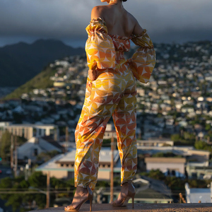 จั๊มสูทแฟชั่นชายหาดฤดูร้อนพิมพ์ลายเปิดไหล่แขนยาวแต่งระบาย ผ้าเรยอนวอยล์ 100% จั๊มสูทผู้หญิง - Product Image 3