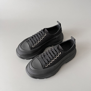 Zapatillas de Lona Negras Premium de Caña Alta con Suela Gruesa, Estilo Casual para Hombre y Mujer - Product Image 4