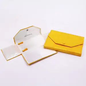 पीला फूल साटन अनुकूलित कठोर फ़ोल्डर हार पैकेजिंग उपहार बैग