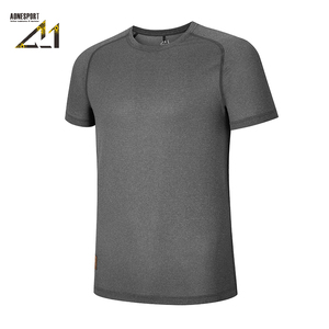 T-shirt de gymnastique à manches courtes élastique personnalisé pour hommes coupe ajustée entraînement décontracté haut de fitness surdimensionné col en O tricoté - Product Image 2