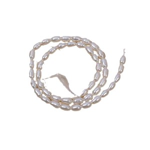 สร้อยไข่มุกน้ำจืดธรรมชาติสีขาว ขนาด 4-5 มม. คุณภาพดี ราคาคุ้มค่า  แบบเม็ดหลวม  แสงสว่าง  ร้อยด้วยด้ายไมโคร  ทรงข้าว  งานกึ่งสำเร็จรูป - Product Image 5