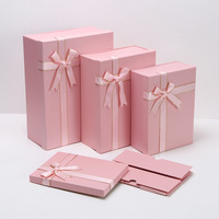 Boîte cadeau pliable personnalisée en deux parties avec couvercle et base, ruban en satin, nœud et bordure dorée, en stock, vente en gros pour fête d'anniversaire