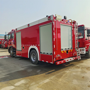 <span class=keywords><strong>Camion</strong></span> de sauvetage incendie et eau-mousse HOWO double cabine 12 tonnes, neuf, livraison directe usine |   <span class=keywords><strong>Camion</strong></span> diesel 4x2 avec réservoir de 7001-10000L - Product Image 4