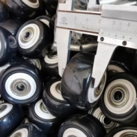 Roulement à billes double de précision en polyuréthane noir durable de 1,5/2/2,5 pouces, butée pivotante de 32 mm, capacité de charge de 35-70 kg, garantie 1 an