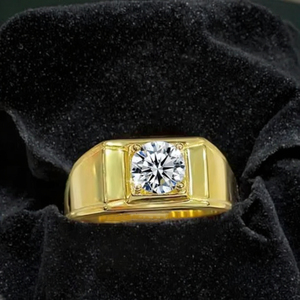 Siap Kirim Cincin Pernikahan Perak Sterling 925 untuk Pria 1ct GRA Mossanite Emas 18K Cincin Moissanite Elegan - Product Image 2