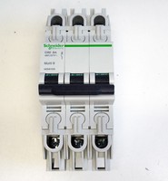 MGN61329 Multi9 C60 3P8A Circuit Breaker 480V for PLC