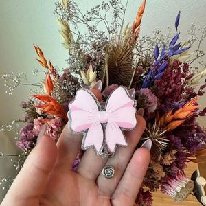 Porte-clés PVC Série Médicale Cœur Scintillant en Acrylique, Porte-badge Infirmière/Médecin, Clip Scrub Life, Accessoires Infirmiers - Vente Chaude - Product Image 3