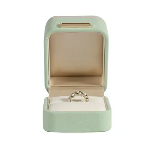 Jewelry Wholesale Jewelry Package Gift Box Luxury Green Velvet Jewelry Box Portable Earring Jewelry Ring Packaging Boxes