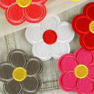 新款上市五瓣花贴贴花全刺绣铁彩色花贴女装 - Product Image 5