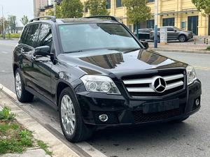 Mercedes-Benz <span class=keywords><strong>GLK</strong></span> <span class=keywords><strong>300</strong></span> <span class=keywords><strong>4MATIC</strong></span> SUV 2011, 3.0 Turbo AWD Automatique, Phares LED, Sièges en Cuir, Caméra Arrière, Barre de Toit en Alliage d'Aluminium - Product Image 3