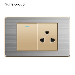 Prise murale thaïlandaise en aluminium brossé avec port USB-C pour ordinateur - Product Image 1