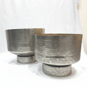 Ensembles de 2 pots et jardinières décoratifs de salle de réception de mariage, gris, en aluminium personnalisé, métal, intérieur, haute qualité - Product Image 1