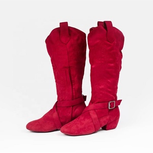 Bottes de danse latine brodées artistiquement de haute qualité pour femmes, design unique, en daim, pour la danse de salon, le jazz et les danses sociales, fabrication en usine - Product Image 2