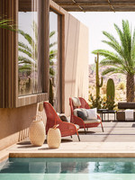 Ensemble de jardin moderne minimaliste en osier avec chaise et table, doté de caractéristiques amovibles, démontables et lavables, idéal pour balcon et cour.