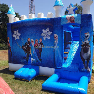 Structure gonflable combinée thème neige avec toboggan et bannières, château gonflable princesse des neiges avec toboggan - Product Image 1