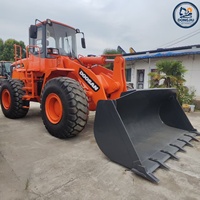 4 unités de chargeuses frontales d'occasion d'origine coréenne DOOSAN DL505, chargeuses sur pneus pour le chargement et le déchargement de camions, 5 tonnes, machines DOOSAN en stock