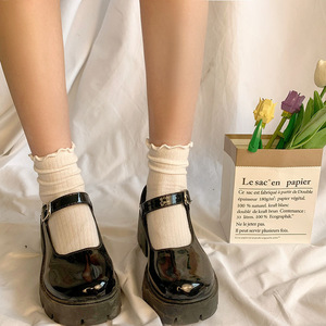 Women's Solid Color Ruffled Edge Mid Calf <b>Socks</b> Breathable Cotton Slouch <b>Socks</b> White And <b>Black</b> Youth Casual Style - Product Image 3