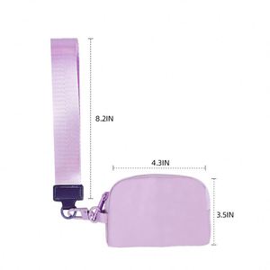 กระเป๋าใส่กุญแจแฟชั่นแบบสปอร์ต พร้อมช่องใส่บัตร กระเป๋าใส่เหรียญขนาดเล็ก พร้อมสายคล้องข้อมือคู่ - Product Image 4