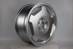 Rines Xinlin <span class=keywords><strong>Irmscher</strong></span> 19X8J ET48 para Autos de Pasajeros, Gran Venta para Holden Commodore Caprice, Fabricante Chino - Product Image 5