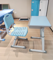 Cómodas mesas y sillas azules de plástico de un solo asiento para niños, juego de escritorio y sillas de entrenamiento para estudiantes de escuela