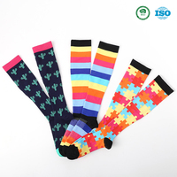 Chaussettes de compression hautes pour femmes, hommes et adultes, à rayures colorées, amusantes, en nylon respirant, pour le sport, le cyclisme, la course à pied